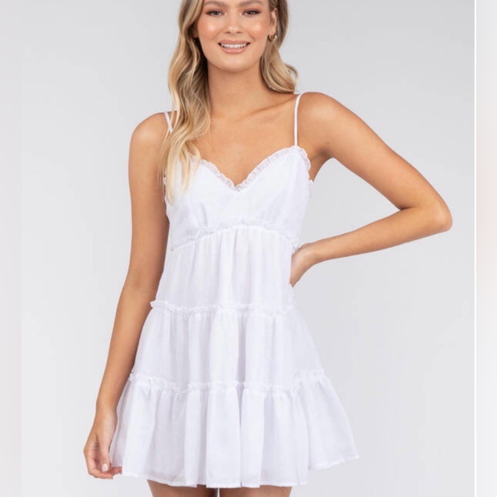 Elegant White Women's Mini Dress